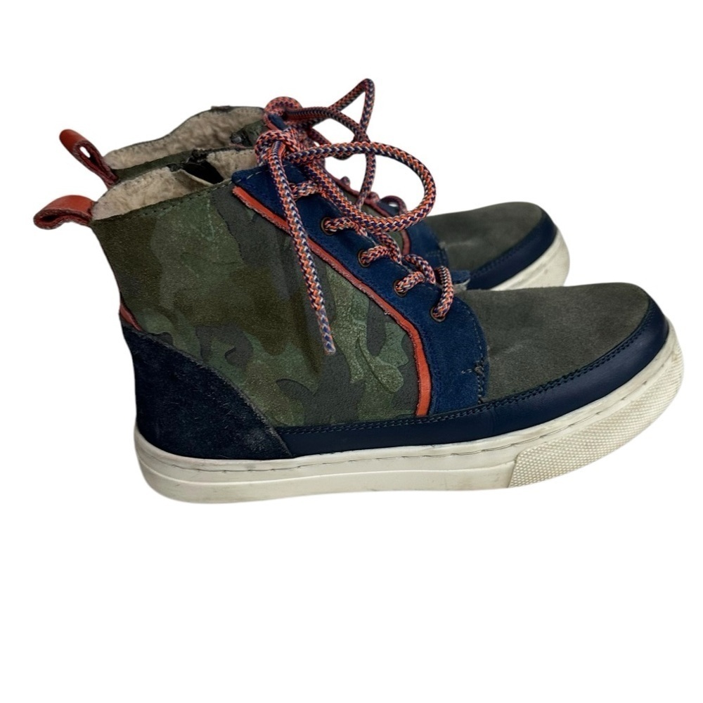 Mini Boden Suede Color Black High Top Sneakers